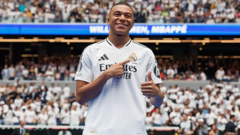 Real Madrid: « je ne le vois pas du tout affecté », Ancelotti évoque l’affaire Mbappé